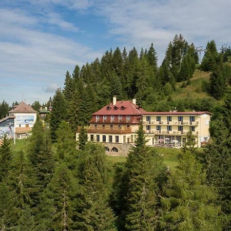 Hotel Alpinum Treffen Bagian luar foto