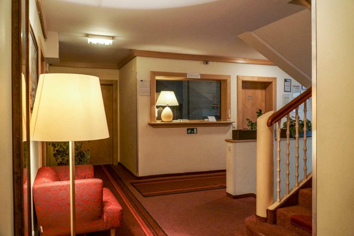 Hotel Alpinum Treffen Bagian luar foto