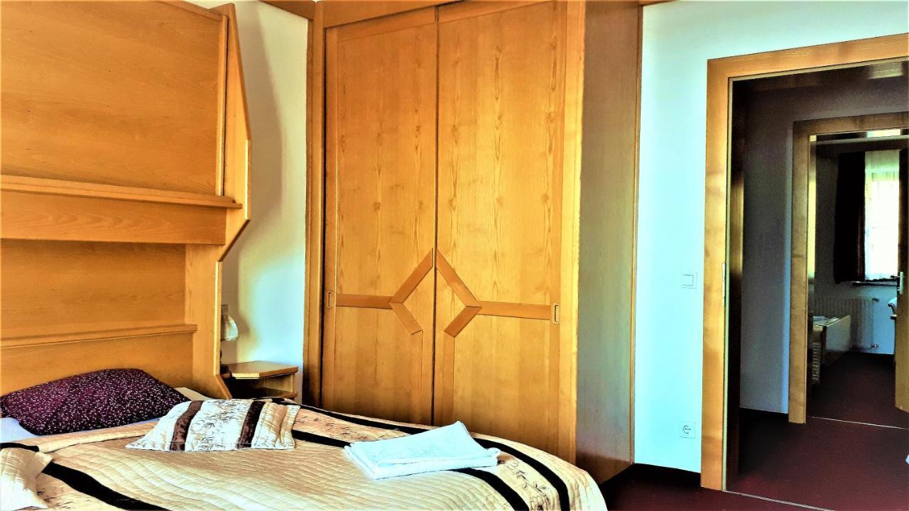 Hotel Alpinum Treffen Bagian luar foto